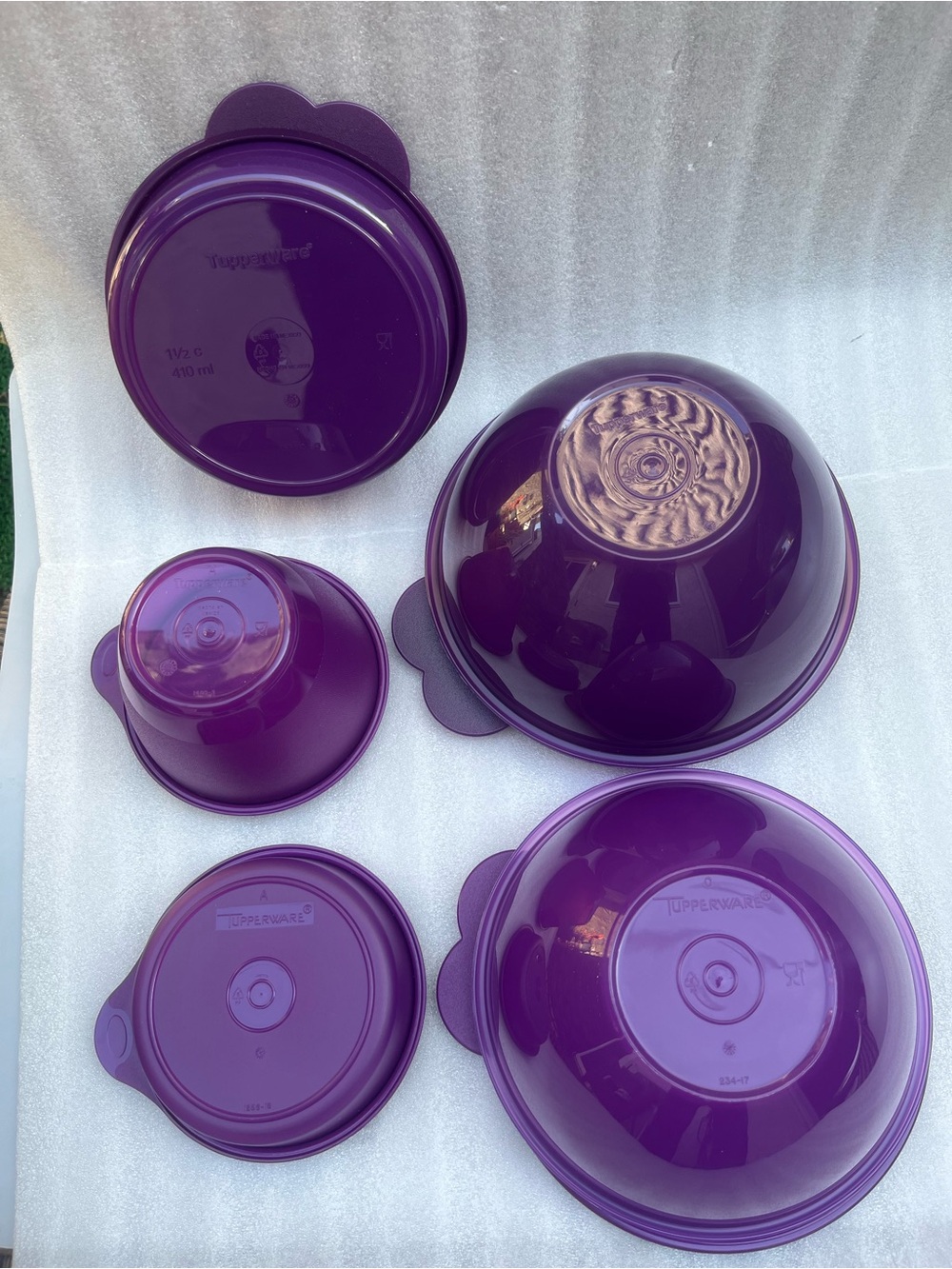 Tupperware Set- New - Picture 4 of 7